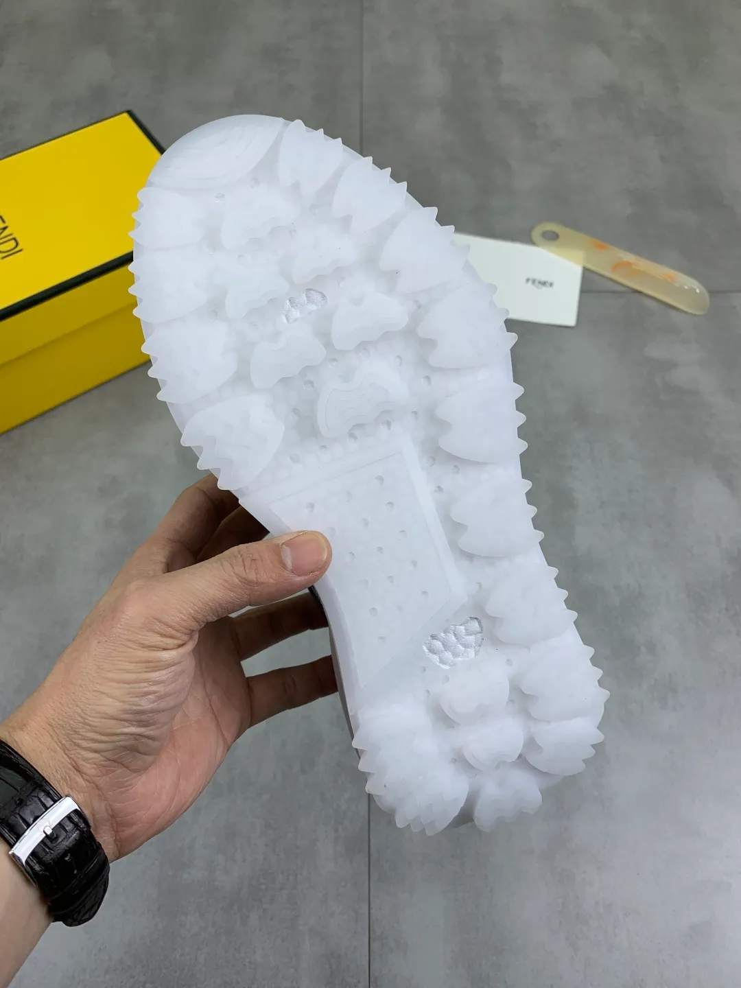 ​Men's shoes 💰P460 💰[New] Little Monster 🆘 New FENDI counter 🕶️🕶️Simple routing effect, showing an elegant and cool driving shoe 🎬Using imported calfskin + first-layer pigskin lining🐂Excellent material🎬Detailed workmanship 🤗Comfortable and comfortable on the feet. ​Pair it with any outfit to show your taste and temperament, low-key luxury ♻️Design ​simple and elegant ​noble and fashionable 🍃​Very loved and favored by trendy men 💓❤️size: 38-44 2️⃣colors available